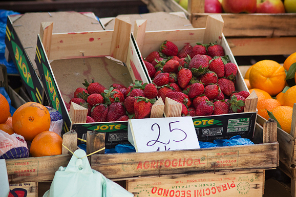 Đir po pijaci, 17. travnja 2012. (foto:Saša Čuka)