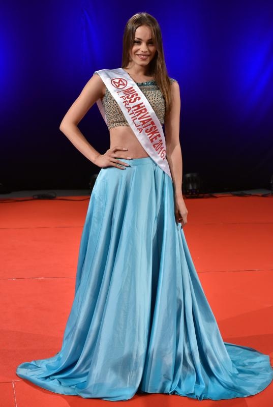 Nova Miss Hrvatske je Angelica Zacchigna, prva pratilja je Lucija Radolović a druga pratilja Katarina Jurkin. Photo: Hrvoje Jelavić/PIXSELL Nova Miss Hrvatske je Angelica Zacchigna, prva pratilja je Lucija Radolović a druga pratilja Katarina Jurkin. Photo: Hrvoje Jelavić/PIXSELL