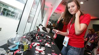 U Hypo centru održan je Canon Summer Party, a posjetitelji su imali priliku isprobati nove modele Canon foto aparata i dodatne opreme U Hypo centru održan je Canon Summer Party, a posjetitelji su imali priliku isprobati nove modele Canon foto aparata i dodatne opreme