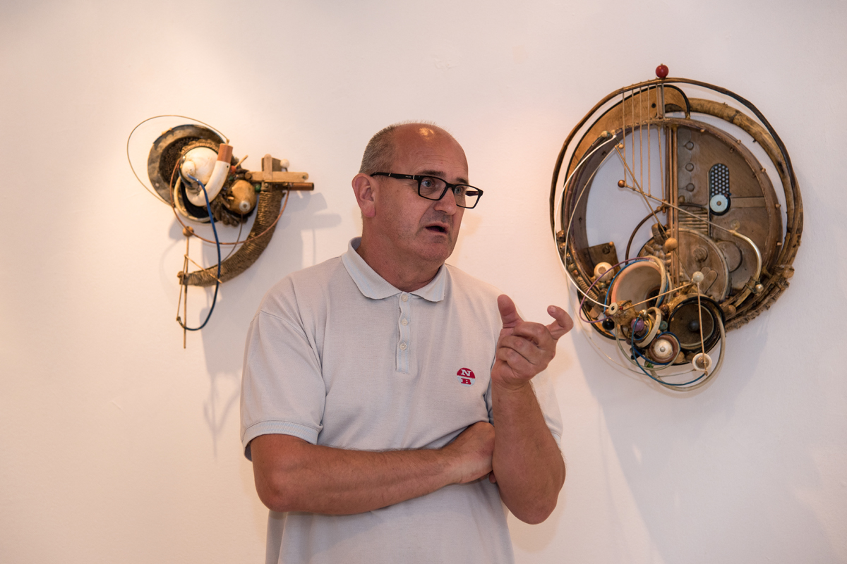 U biogradskom Zavičajnom muzeju otvorena je izložba radova Vedrana Karadže Tabulova pod nazivom “Mali intervali”