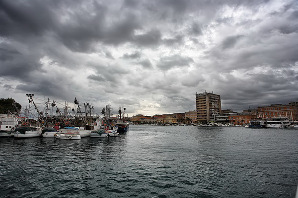 Skitnja gradom 11. listopada 2013. Foto: Roberto Lerga