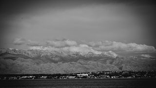Crno bijela bajka na Kraljičinoj plaži, foto: Iva Perinčić