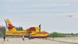 U sklopu Medjunarodne konferencije o gasenju pozara iz zraka (Aerial Firefighting Conference), u zrakoplovnoj bazi HRZ Zemunik odrzala se pokazna vjezba na kojoj su sudjelovali protupozarni avioni i helikopteri iz sastava 93. zrakoplovne baze u Zemuniku, U sklopu Medjunarodne konferencije o gasenju pozara iz zraka (Aerial Firefighting Conference), u zrakoplovnoj bazi HRZ Zemunik odrzala se pokazna vjezba na kojoj su sudjelovali protupozarni avioni i helikopteri iz sastava 93. zrakoplovne baze u Zemuniku,