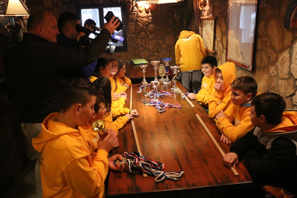 Mladi virski šampioni u udičarenju u emisiji HRT-a “More” Mladi virski šampioni u udičarenju u emisiji HRT-a “More”