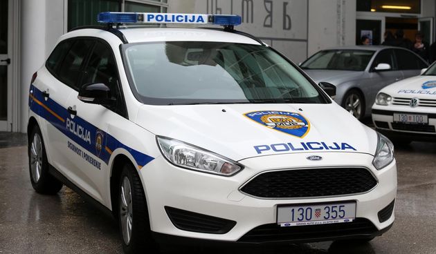 Policija, policijski auto