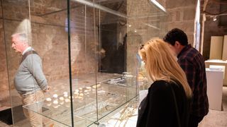 Dubrovnik: Zadrani gostuju s izložbom “Čovjek i more: Ribolov u antici”