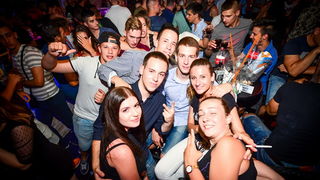 Odlična zabava u Noštromo i Vagabundo barovima na Viru