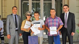 Zamjenik župana primio nagrađene učenike Zamjenik župana primio nagrađene učenike