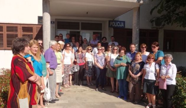 Nastavnici Osnovne škole “Vrgorac”, održali prosvjedni skup ispred PP Vrgorac, Foto: blog.dnevnik.hr