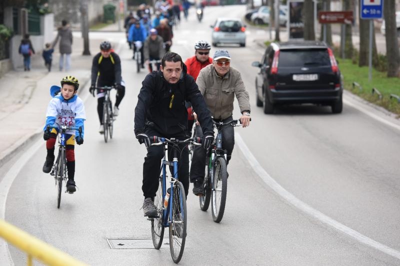 Branimirova obala: Start tradicionalne Božićne biciklijade Zadar-Vir. Foto: Dino Stanin/PIXSELL