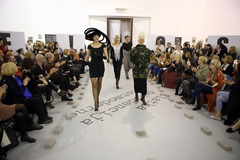 U sklopu tribine Moda osamdesetih – modni laboratorij za 21. stoljece odrzana odrzana modna revija Avangardna moda osamdesetih. Zvoncica Vuckovic. Photo: Robert Anic/PIXSELL