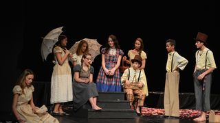 Kazališna udruga “Igrajmo se”: Predstava “Godišnja doba”