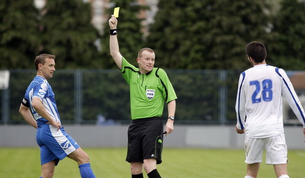 Varazdin, 080510.
Na gradskom stadionu u Varazdinu igra se 29. kolo prve HNL izmedju Varteksa i Zadra.
Na slici: sudac Damir Batinic.
Foto: Zeljko Hajdinjak / CROPIX