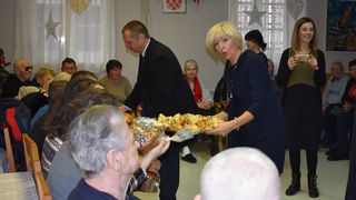 Župan posjetio štićenike Doma za odrasle osobe Sv. Frane Župan posjetio štićenike Doma za odrasle osobe Sv. Frane