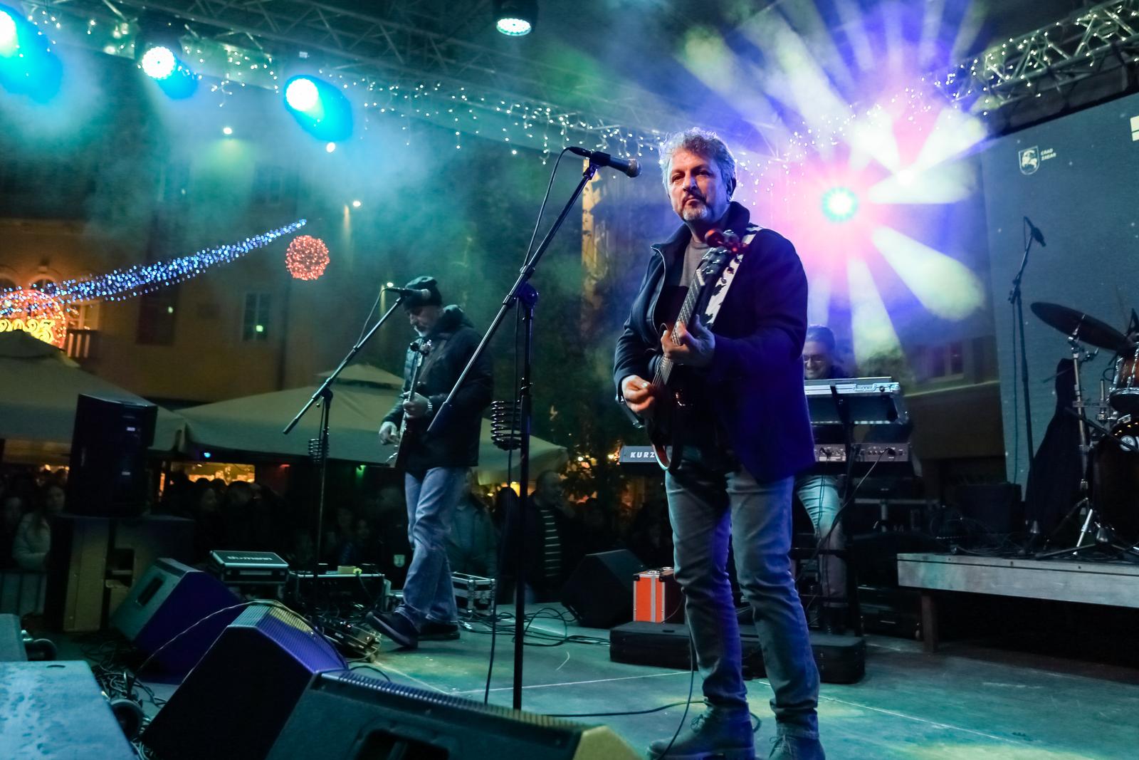 Koncertom grupe Dalmatino otveron Advent u Zadru 2022. Koncertom grupe Dalmatino otveron Advent u Zadru 2022.