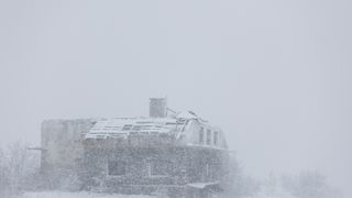 Đir snijegom prekrivenim Gračacom, 25. siječnja 2021. Đir snijegom prekrivenim Gračacom, 25. siječnja 2021.