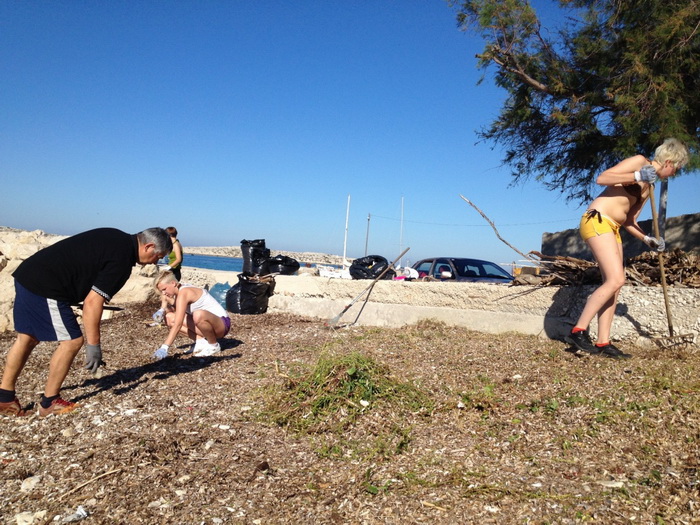 Premuda: Akcija čišćenja plaže “Zad crikve”, Foto: Ivana, Eva, Mia i Lea