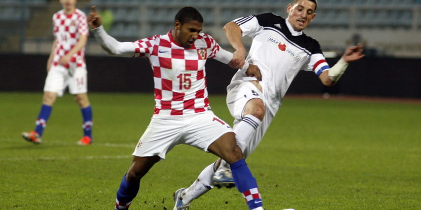 Rijeka, 141112.
Stadion Kantrida.
Prijateljska utakmica Hrvatske reprezentacije i selekcije Prve HNL.
Na fotografiji: Sammir i Arijan Ademi.
FotoTea Cimas / CROPIX Rijeka, 141112.
Stadion Kantrida.
Prijateljska utakmica Hrvatske reprezentacije i selekcije Prve HNL.
Na fotografiji: Sammir i Arijan Ademi.
FotoTea Cimas / CROPIX