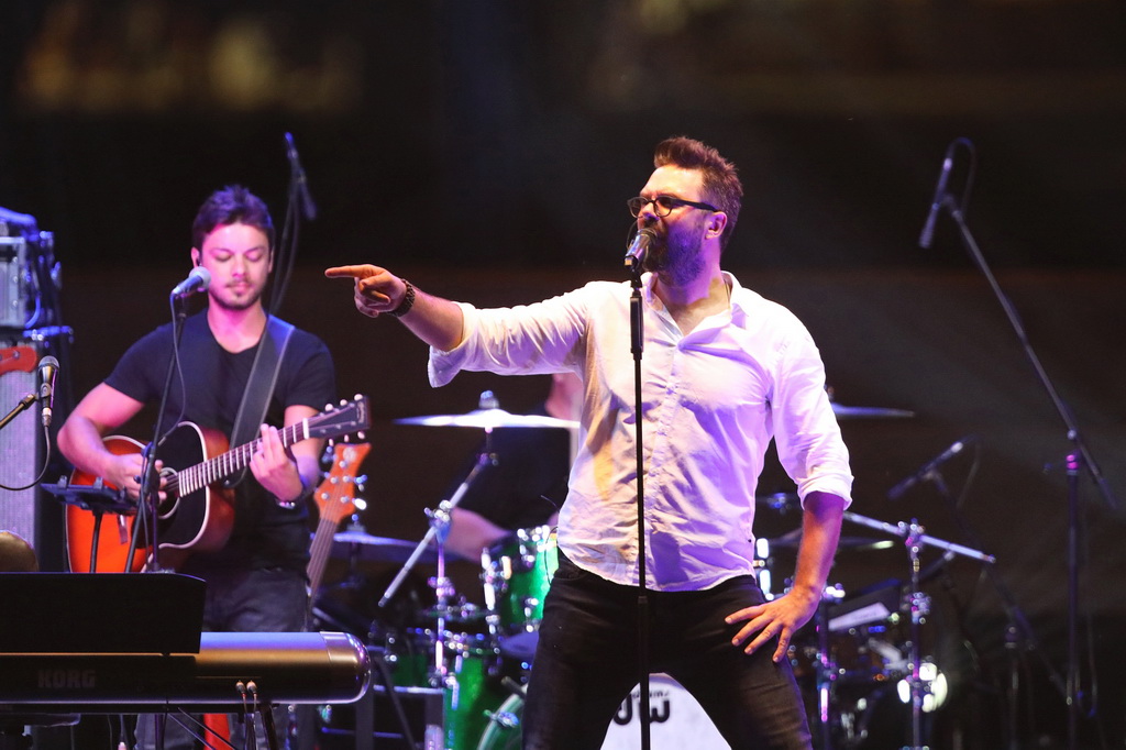 Fenomenalni Petar Grašo raspjevao i rasplesao Biograd Fenomenalni Petar Grašo raspjevao i rasplesao Biograd