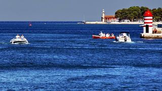 U uvali Jazine održana 3. regata veslačkog mini kupa Dalmacije U uvali Jazine održana 3. regata veslačkog mini kupa Dalmacije