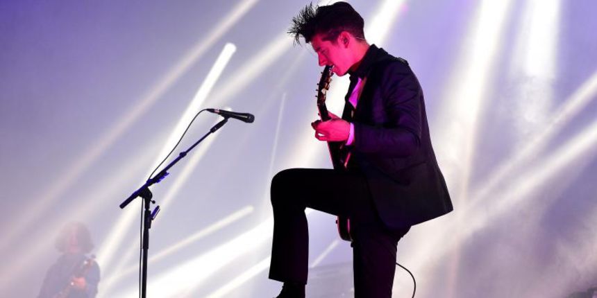 25.06.2013., Zagreb – INmusic festival na zagrebackom jezeru Jarun unatoc losem vremenu okupio je veliki broj posjetitelja. Nastup benda Arctic Monkeys. Photo: Marko Prpic/PIXSELL 25.06.2013., Zagreb – INmusic festival na zagrebackom jezeru Jarun unatoc losem vremenu okupio je veliki broj posjetitelja. Nastup benda Arctic Monkeys. Photo: Marko Prpic/PIXSELL