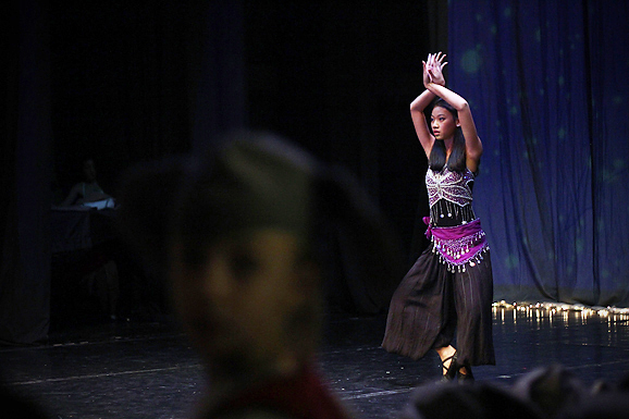 “Plesna čestitka” (foto:Saša Čuka)