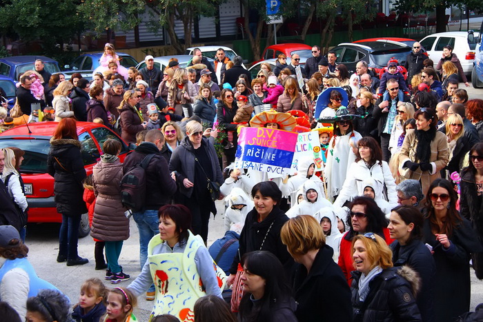Karnevalić Radija 057, 8. veljače 2013. foto: Čedo Kaica Karnevalić Radija 057, 8. veljače 2013. foto: Čedo Kaica