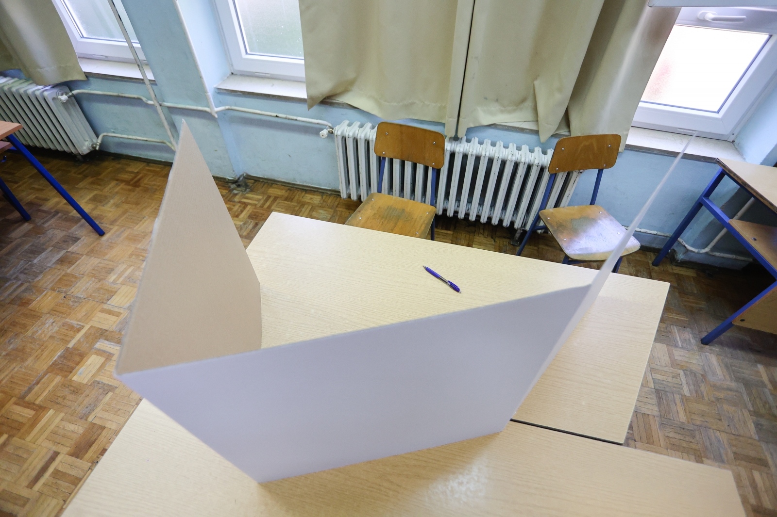 Kandidat za gradonačelnika Marko Vučetić i kandidat za župana Božidar Longin izašli na birališta Kandidat za gradonačelnika Marko Vučetić i kandidat za župana Božidar Longin izašli na birališta