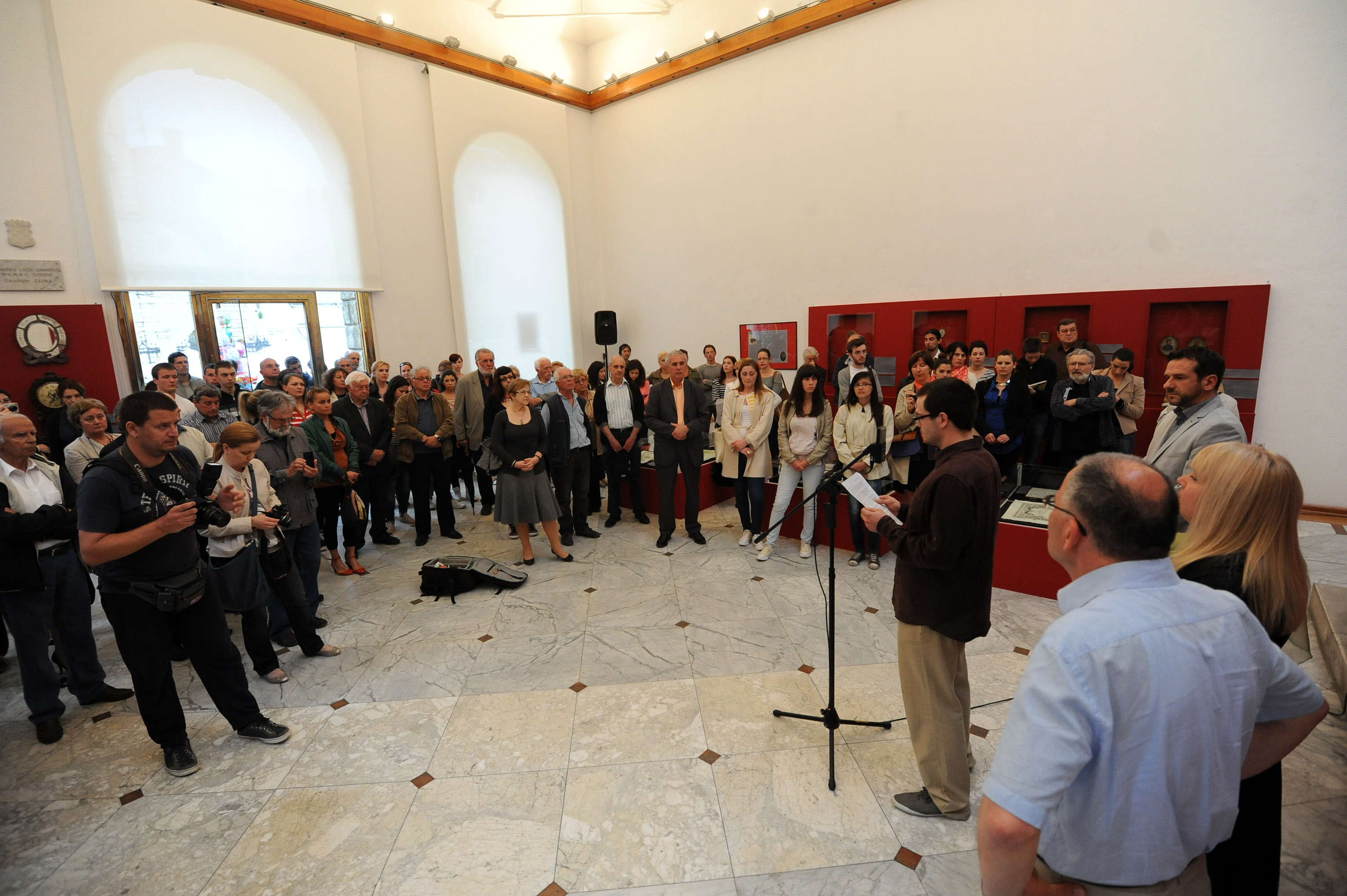 Zadar, 020513. U Gradskoj lozi se veceras otvorila izlozba “Boreli – otkup obiteljske ostavstine”. Na izlozbi se prezentirao dio predmeta iz obiteljske ostavstine koju na otkup Narodnom muzeju Zadar nudi gospodin Goran Borelli, izravni nasljednik obitelj Zadar, 020513. U Gradskoj lozi se veceras otvorila izlozba “Boreli – otkup obiteljske ostavstine”. Na izlozbi se prezentirao dio predmeta iz obiteljske ostavstine koju na otkup Narodnom muzeju Zadar nudi gospodin Goran Borelli, izravni nasljednik obitelj