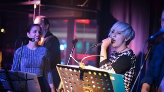 Elena Stela & Songbusters  rasplesali Zadrane ; foto Iva Perinčić