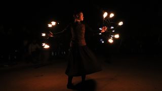 Cirkultura i Jasmin Stavros otvorili Maškare na Viru Cirkultura i Jasmin Stavros otvorili Maškare na Viru