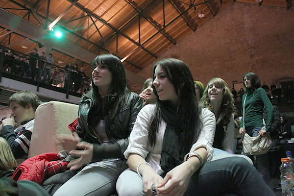 Image 1038883 (auto)