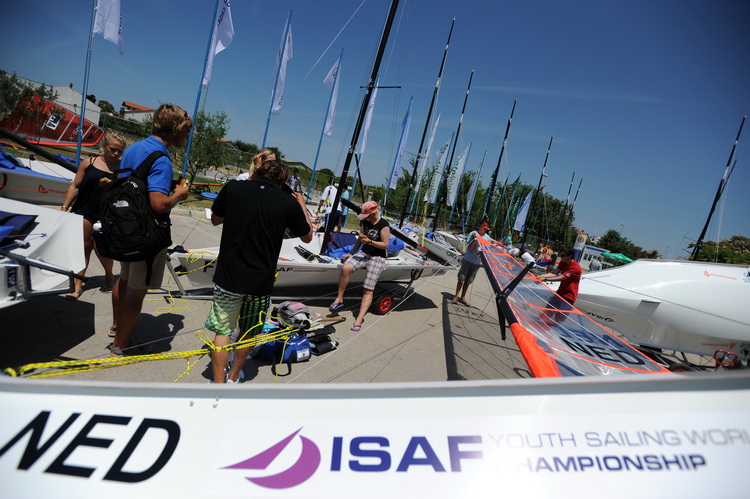 Zadar, 070711.
Svjetsko juniorsko prvenstvo u jedrenju 07.-15.srpnja 2011.
ISAF 2011.
Danas je u organizaciji jedrlicarskog kluba Uskok iz Zadra pocelo svjetsko juniorsko prvenstvo u jedrenju za klase SL 16, 420, 29er, Laser i RS-X. Na prvenstvu se natjec Zadar, 070711.
Svjetsko juniorsko prvenstvo u jedrenju 07.-15.srpnja 2011.
ISAF 2011.
Danas je u organizaciji jedrlicarskog kluba Uskok iz Zadra pocelo svjetsko juniorsko prvenstvo u jedrenju za klase SL 16, 420, 29er, Laser i RS-X. Na prvenstvu se natjec