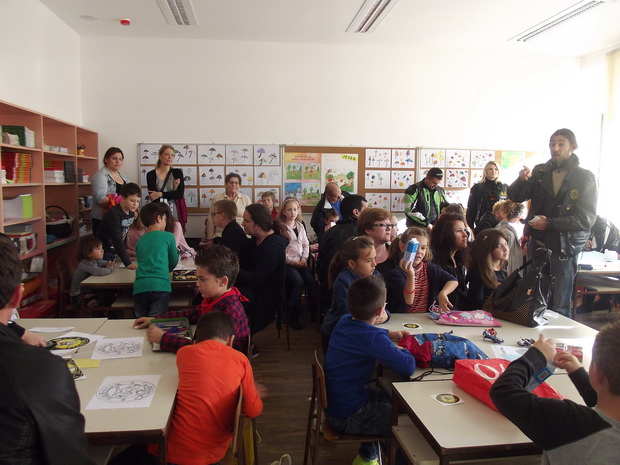 “Beštije” posjetile OŠ Šimuna Kožičića Benje “Beštije” posjetile OŠ Šimuna Kožičića Benje