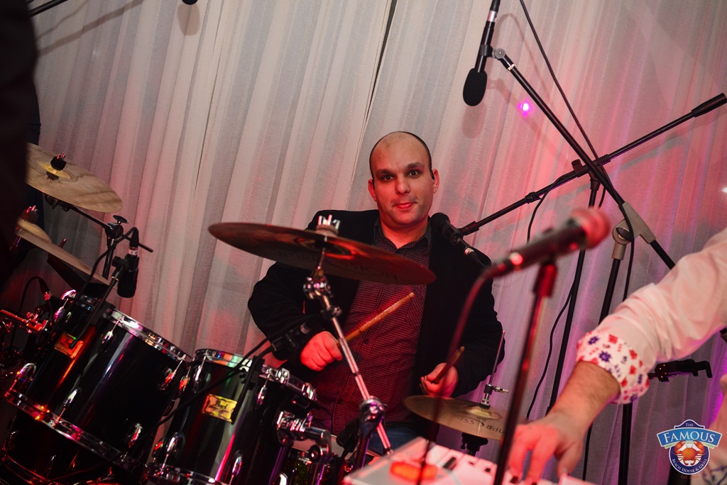 U Famous beach and grill baru Rockatansky bend proslavio je 20 godina djelovanja U Famous beach and grill baru Rockatansky bend proslavio je 20 godina djelovanja