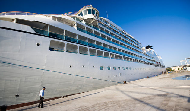 “Seabourn Odyssey” u Zadru 4. studenog 2010. (foto:Saša Čuka)
