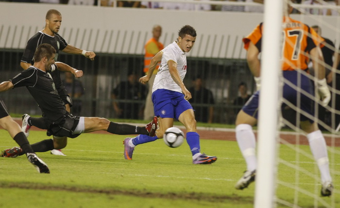 Split,190810.
Stadion Poljud.
Nogometna utakmica kvalifikacija za europsku ligu izmedju Hajduka i Unirea.
Na fotografiji: Anas Sharbini.
Foto: Duje Klaric / CROPIX