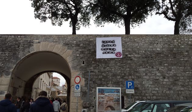 Prosvjed u Zadru protiv uvođenja obaveznog vojnog roka