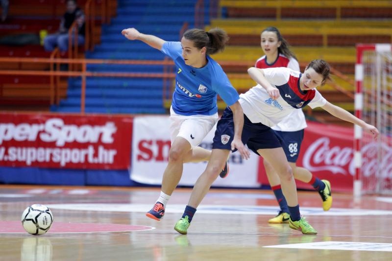 Finale Kutije šibica: ŽNK Osijek – HNTV i MNK Futsal Super chicks 4-1 Finale Kutije šibica: ŽNK Osijek – HNTV i MNK Futsal Super chicks 4-1
