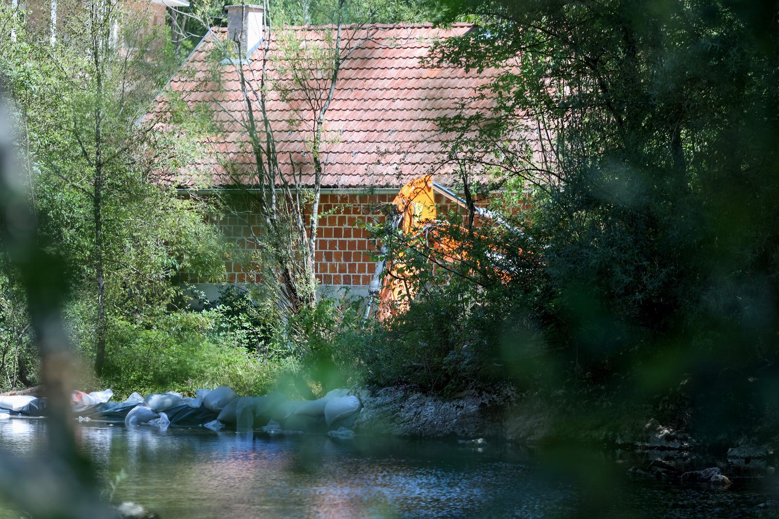Izgradnja mini hidroelektrane na rijeci Uni Izgradnja mini hidroelektrane na rijeci Uni