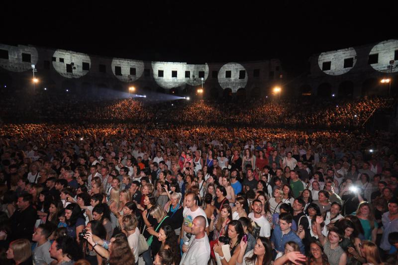 2CELLOS održali koncert u pulskoj Areni i oduševili 5 tisuća fanova, Foto: Duško Marušić/PIXSELL