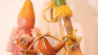 Otvorenje izlozbe Pumpkintown kojom je najavljena 11. Bucijade. Akademska slikarica Ivana Ozetski, prikupljajuci suhe buce najrazlicitijih oblika, stvorila je razne likove – puzeve, zmajeve, ribe, vrapce, labudove, ali i kuhare, fiskale, kraljeve, kraljic Otvorenje izlozbe Pumpkintown kojom je najavljena 11. Bucijade. Akademska slikarica Ivana Ozetski, prikupljajuci suhe buce najrazlicitijih oblika, stvorila je razne likove – puzeve, zmajeve, ribe, vrapce, labudove, ali i kuhare, fiskale, kraljeve, kraljic