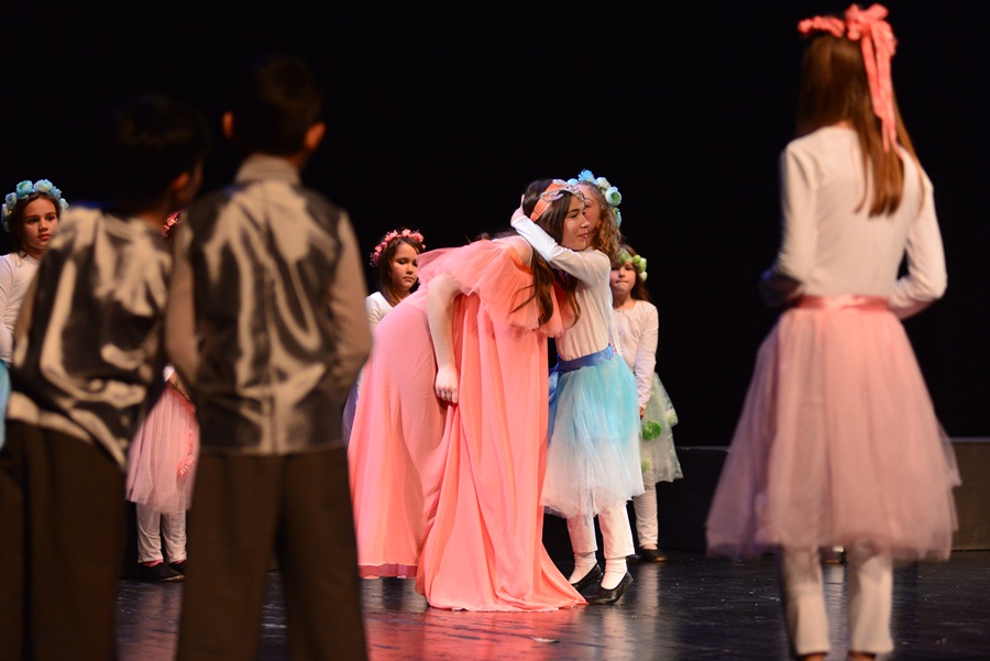 Premijera predstave “U sjeni” udruge “Igrajmo se” Premijera predstave “U sjeni” udruge “Igrajmo se”