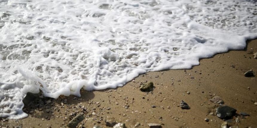 Zadar: Surferi uživaju u valovima koje je prouzročilo snažno jugo, Photo: Filip Brala/PIXSELL Zadar: Surferi uživaju u valovima koje je prouzročilo snažno jugo, Photo: Filip Brala/PIXSELL