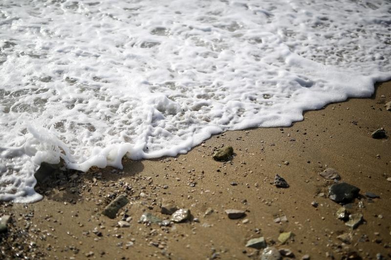 Zadar: Surferi uživaju u valovima koje je prouzročilo snažno jugo, Photo: Filip Brala/PIXSELL