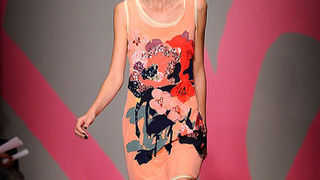 DKNY – Proljeće 2010. (foto: www.coutorture.com)