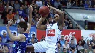 Zagreb – 7. kolo A-1 lige za prvaka, KK Cibona – KK Zadar 82-66. Photo: Goran Stanzl/PIXSELL Zagreb – 7. kolo A-1 lige za prvaka, KK Cibona – KK Zadar 82-66. Photo: Goran Stanzl/PIXSELL