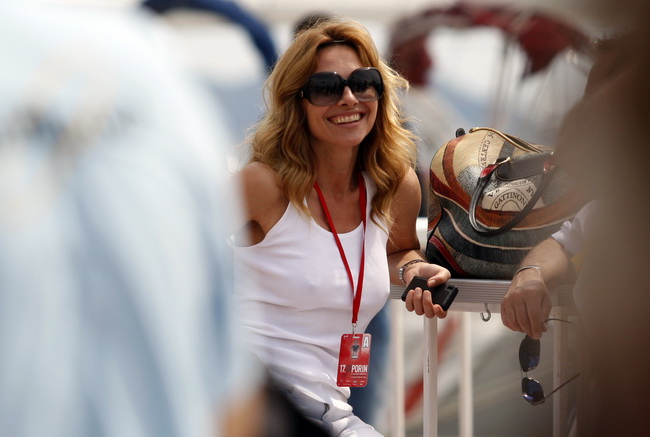 Biograd , 140510.
Danas je u Biogradu odrzana druga Porinova regata na kojoj je za ekipe brojnih diskografskih i medijskih kuca jedrilicarske sposobnosti pokazalo i vise javnih osoba. Na slici Vlatka Pokos.
Foto: Jure Miskovic / CROPIX Biograd , 140510.
Danas je u Biogradu odrzana druga Porinova regata na kojoj je za ekipe brojnih diskografskih i medijskih kuca jedrilicarske sposobnosti pokazalo i vise javnih osoba. Na slici Vlatka Pokos.
Foto: Jure Miskovic / CROPIX