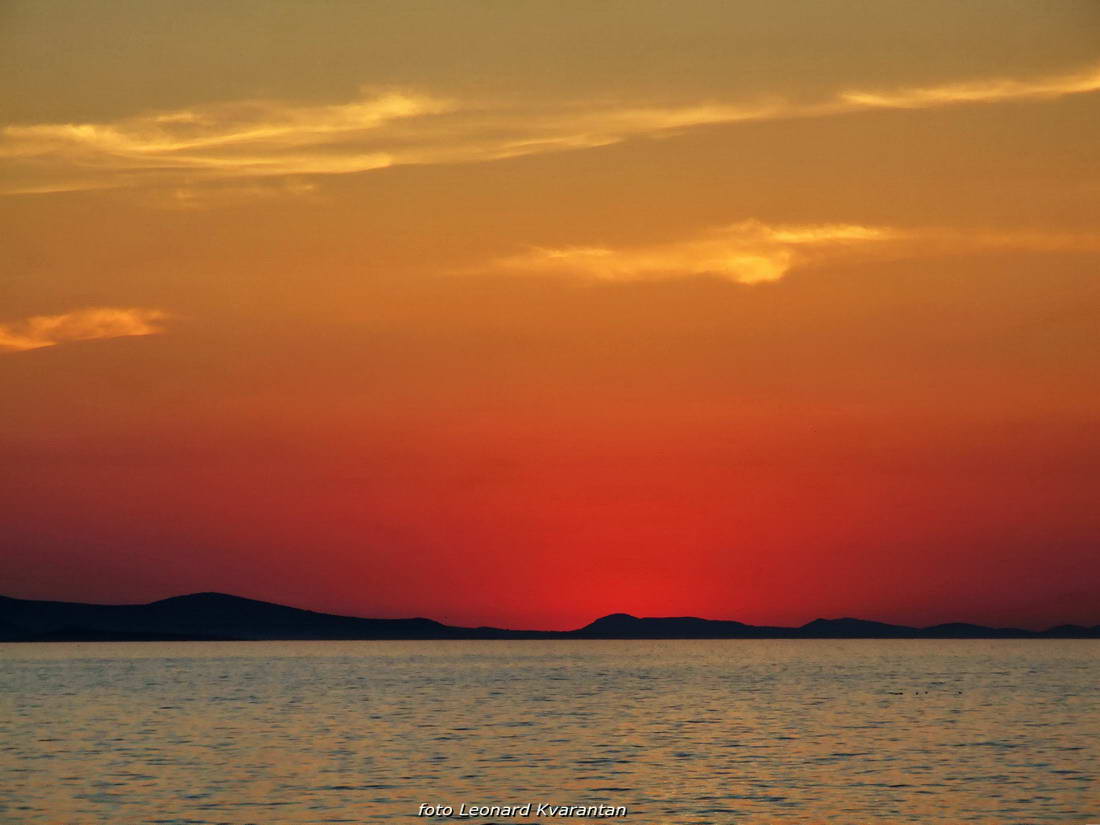 Križ, zalazak Puntamika, foto: Leonard Kvarantan Križ, zalazak Puntamika, foto: Leonard Kvarantan