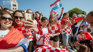 Navijačko ludilo u Zadru za vrijeme i nakon finala Svjetskog prvenstva Navijačko ludilo u Zadru za vrijeme i nakon finala Svjetskog prvenstva